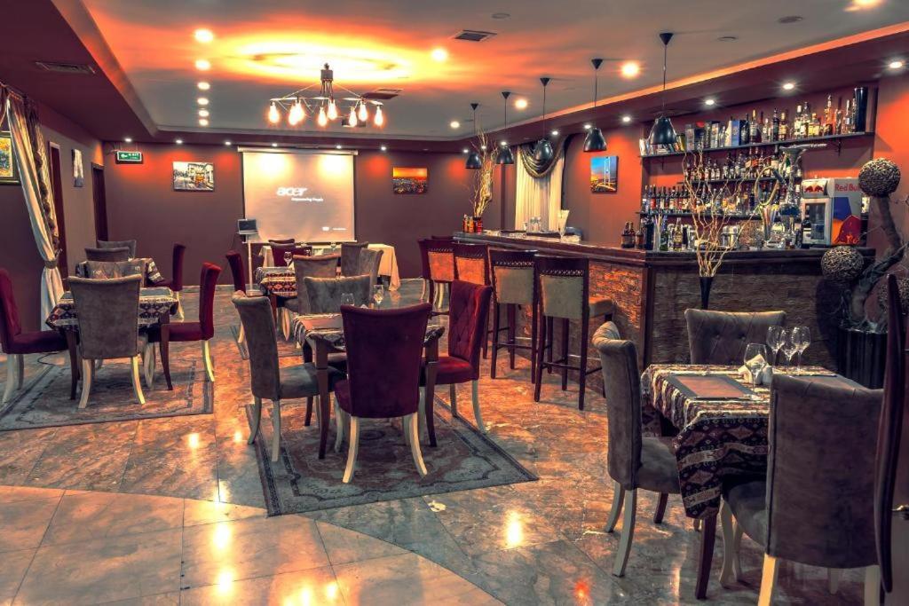 Global Express Hotel Баку Екстериор снимка